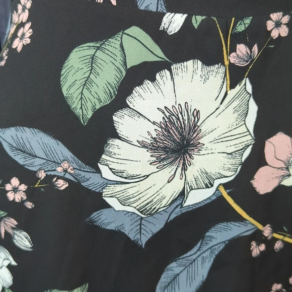 Red herring sz 8 Lined 1/2 Sleeve Floral A-Line Dress with Back Cut Out - Picture 4 of 9